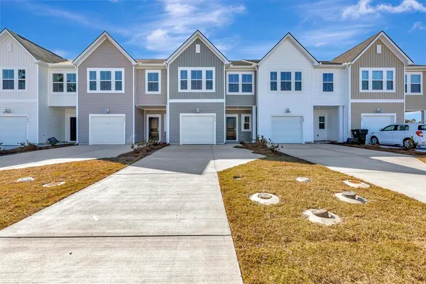 $2,180 | 754 Ridgley Drive, Summerville, SC 29486