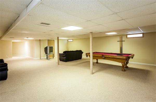 214 Southampton Road Holyoke, MA 01040 - Photo 20 of 30