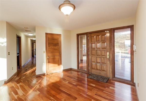 214 Southampton Road Holyoke, MA 01040 - Photo 2 of 30