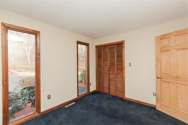 214 Southampton Road Holyoke, MA 01040 - Photo 21 of 30