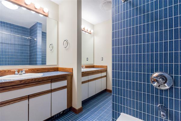 214 Southampton Road Holyoke, MA 01040 - Photo 25 of 30