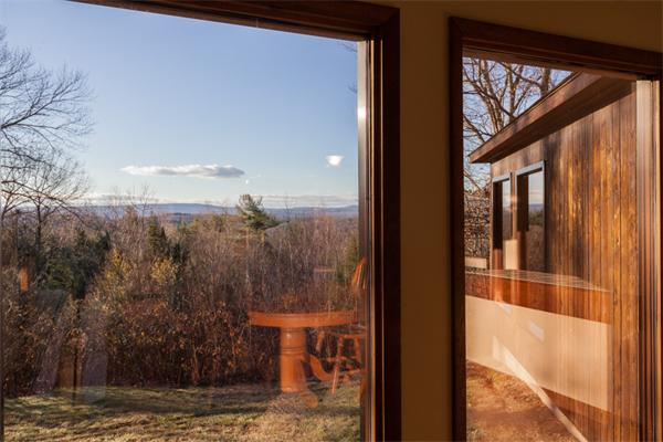 214 Southampton Road Holyoke, MA 01040 - Photo 5 of 30