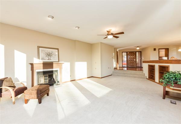 214 Southampton Road Holyoke, MA 01040 - Photo 8 of 30