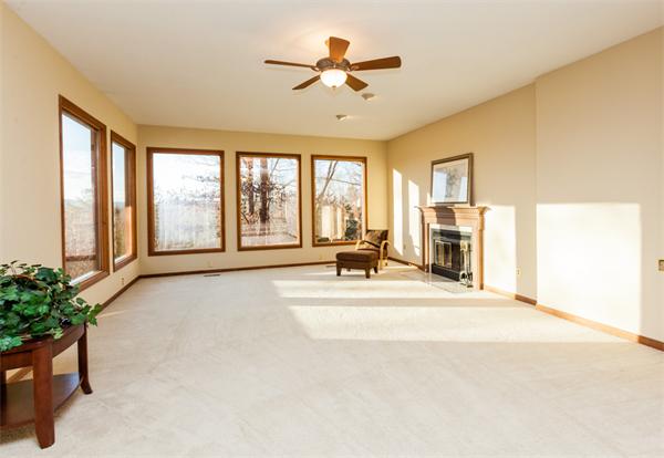 214 Southampton Road Holyoke, MA 01040 - Photo 9 of 30