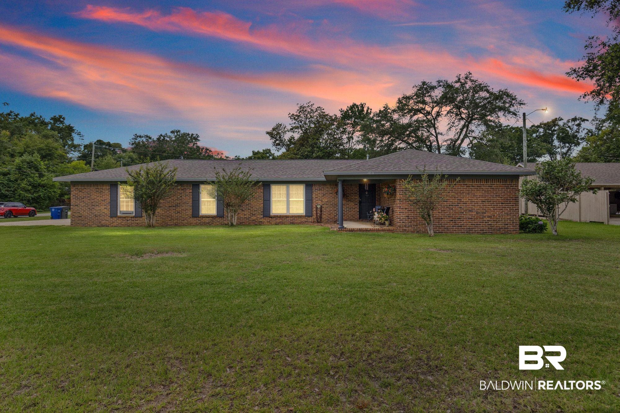 1011 North Pine Street Foley, AL 36535 - Photo 1 of 17
