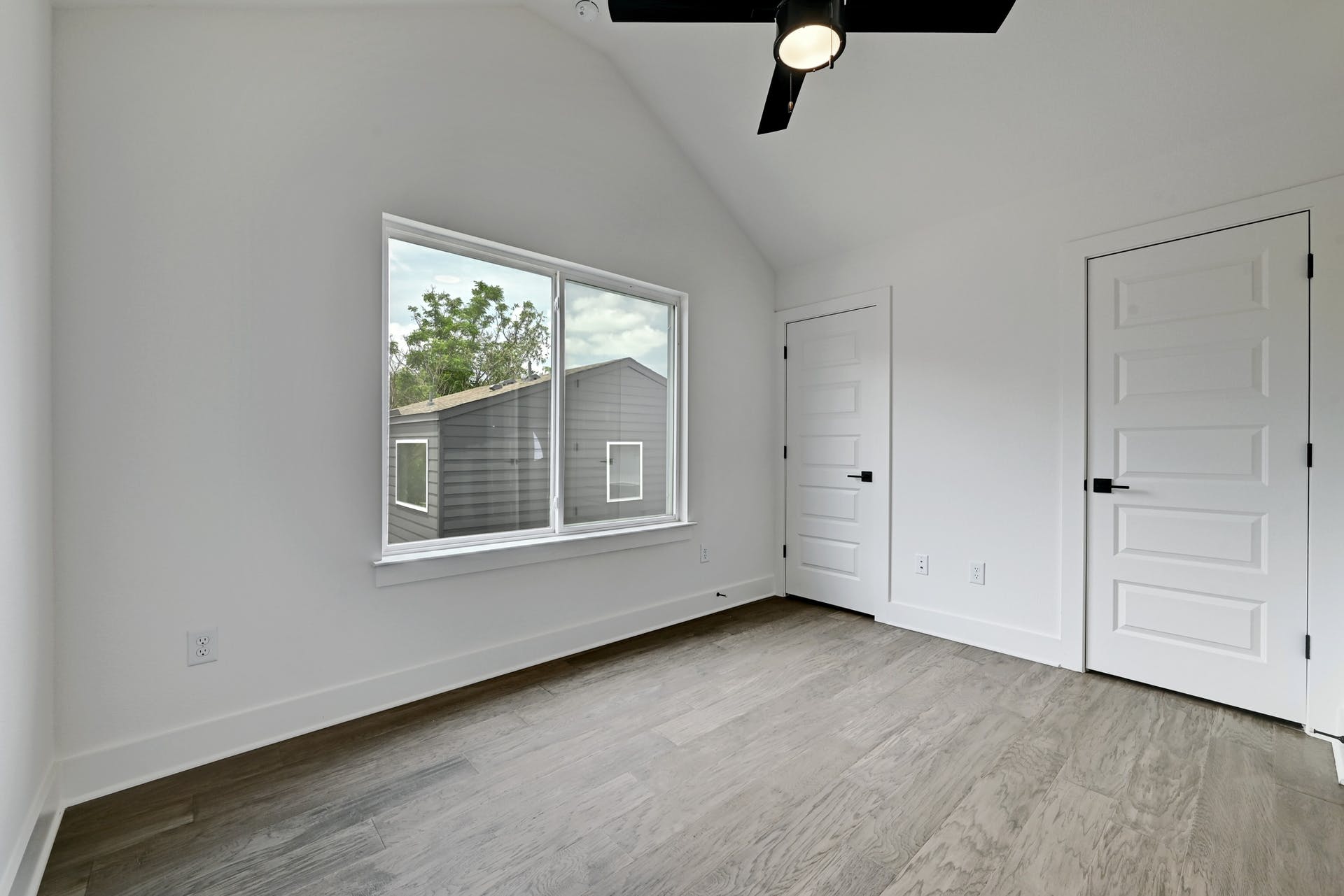 2308 Maxwell Lane, Unit 1 Austin, TX 78741 - Photo 12 of 20 Second bedroom.
