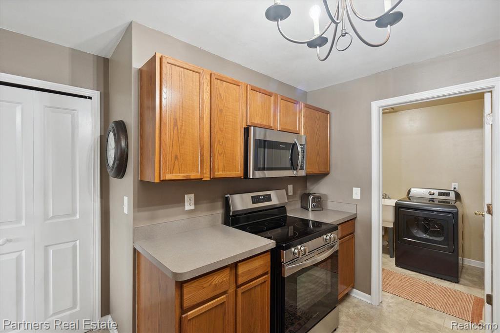 4007 Hampton Ridge Boulevard Howell, MI 48843 - Photo 12 of 28