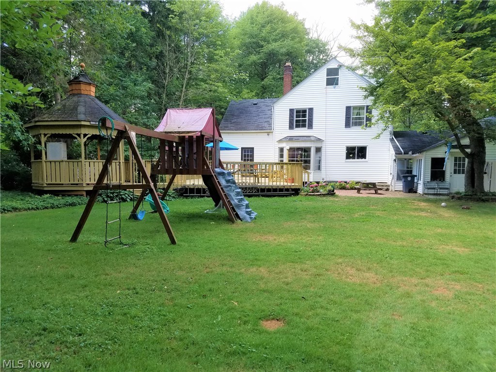 28300 Jackson Road Chagrin Falls, OH 44022 - Photo 29 of 31 Backyard