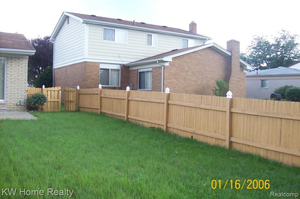42230 Hanford Road Canton, MI 48187 - Photo 22 of 22 100_2292.jpg