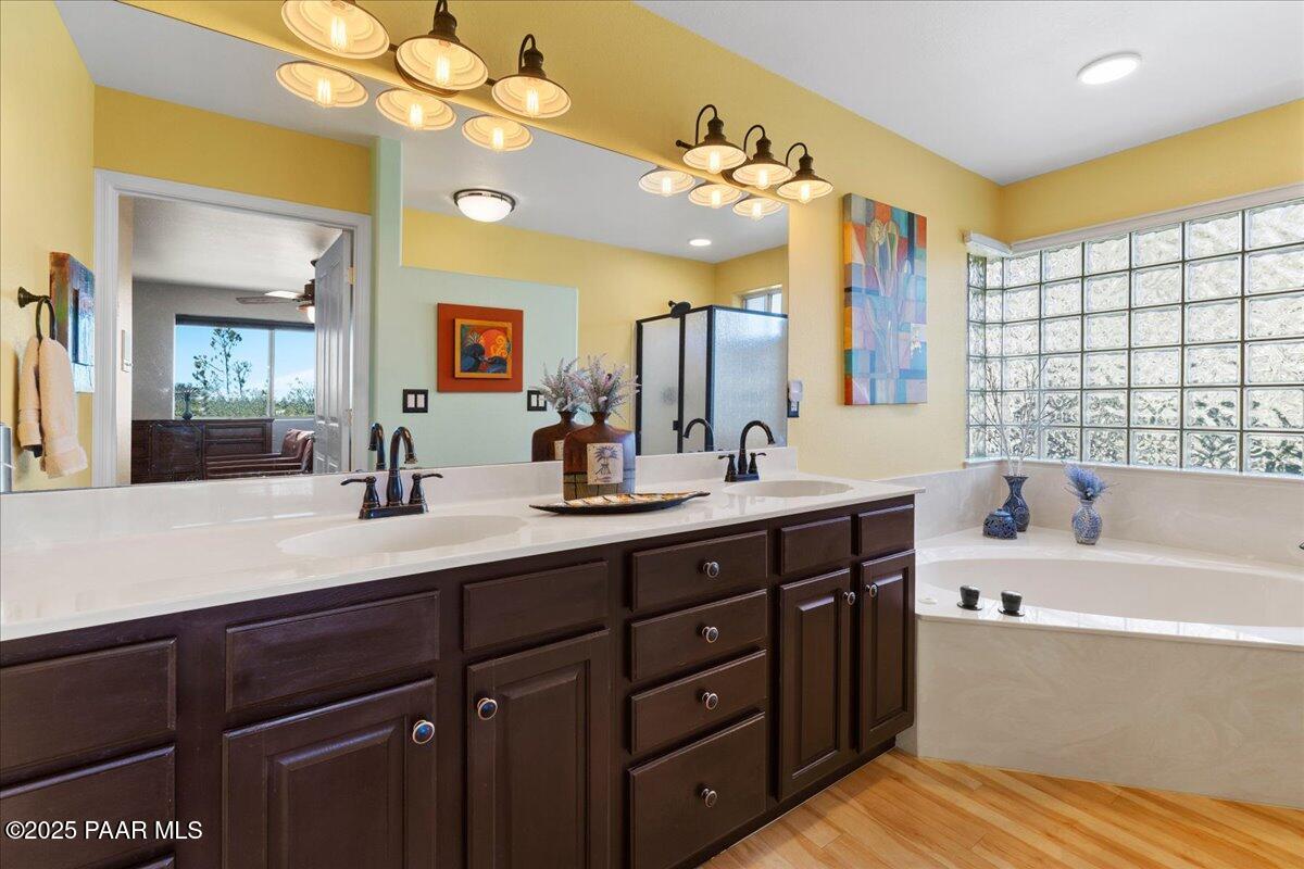 2000 Forest Hills Road Prescott, AZ 86303 - Photo 18 of 40 Master Suite