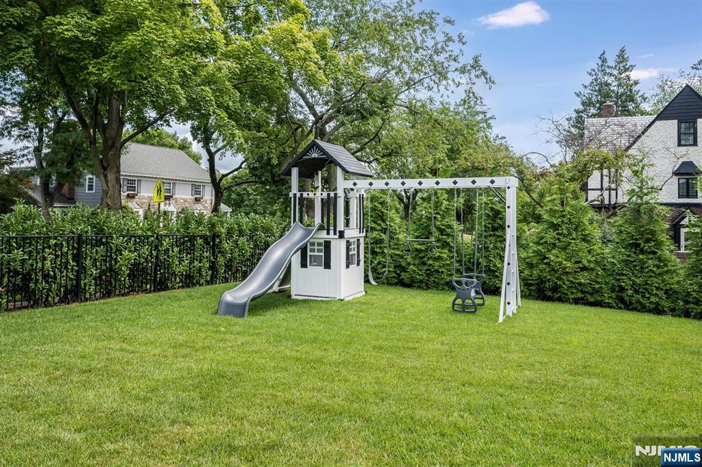 495 Ridgewood Avenue Glen Ridge, NJ 07028 - Photo 41 of 44 Gallery Image 41