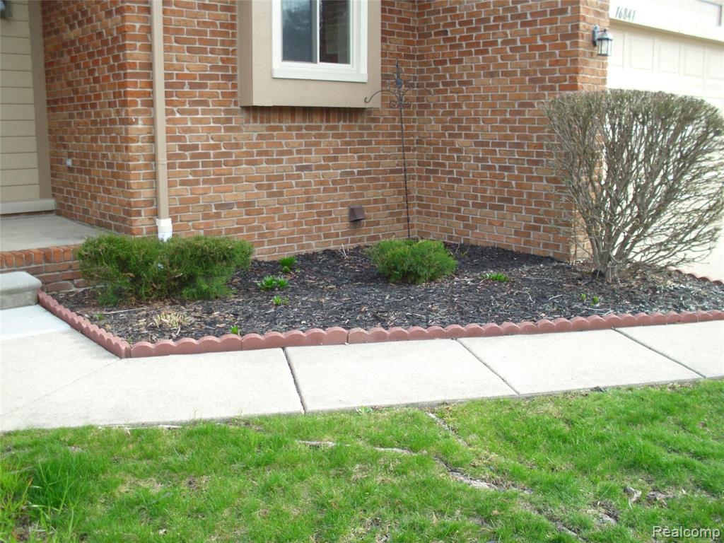 16841 Country Ridge Lane Macomb, MI 48044 - Photo 6 of 76