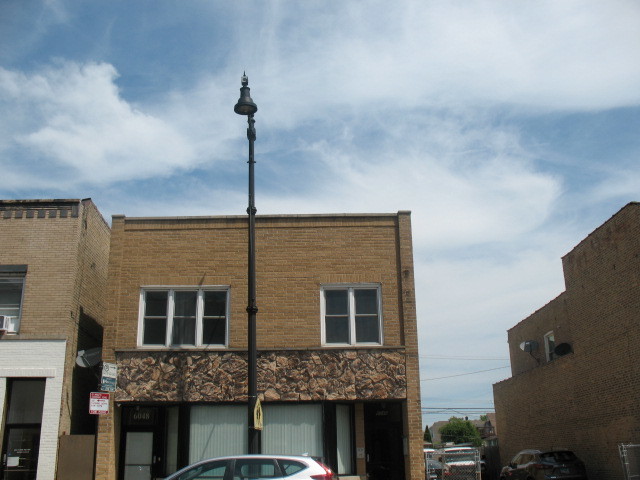 6046 West Irving Park Road, Unit 2F Chicago, IL 60634 - Photo 3 of 21
