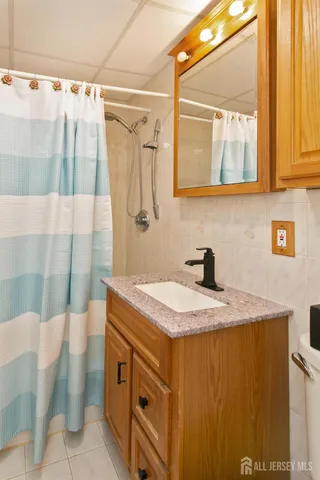 $750,000 | 22 Mayfield Place, Metuchen, NJ 08840