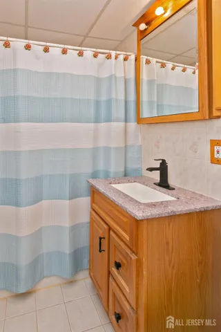 $750,000 | 22 Mayfield Place, Metuchen, NJ 08840