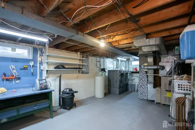 $750,000 | 22 Mayfield Place, Metuchen, NJ 08840