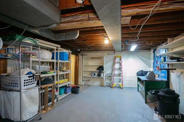 $750,000 | 22 Mayfield Place, Metuchen, NJ 08840