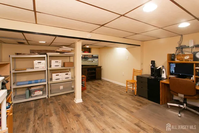 $750,000 | 22 Mayfield Place, Metuchen, NJ 08840