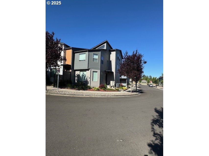 193 North 44th Place Ridgefield, WA 98642 - Photo 1 of 28 Gallery Image 1