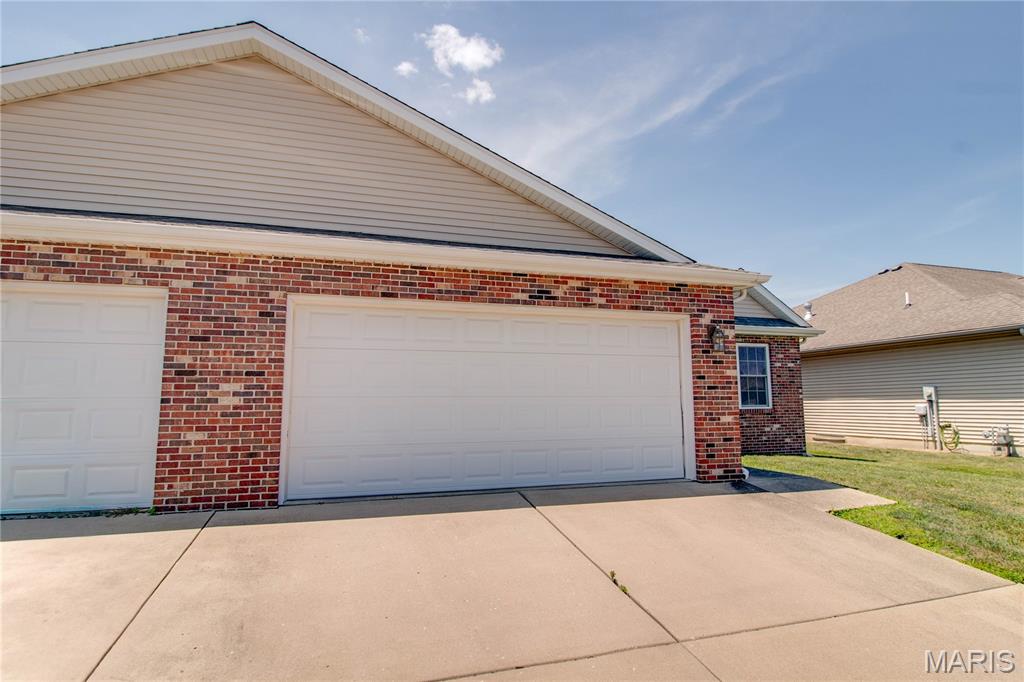 2909 Sandy Lane Springfield, IL 62711 - Photo 3 of 45 Gallery Image 3