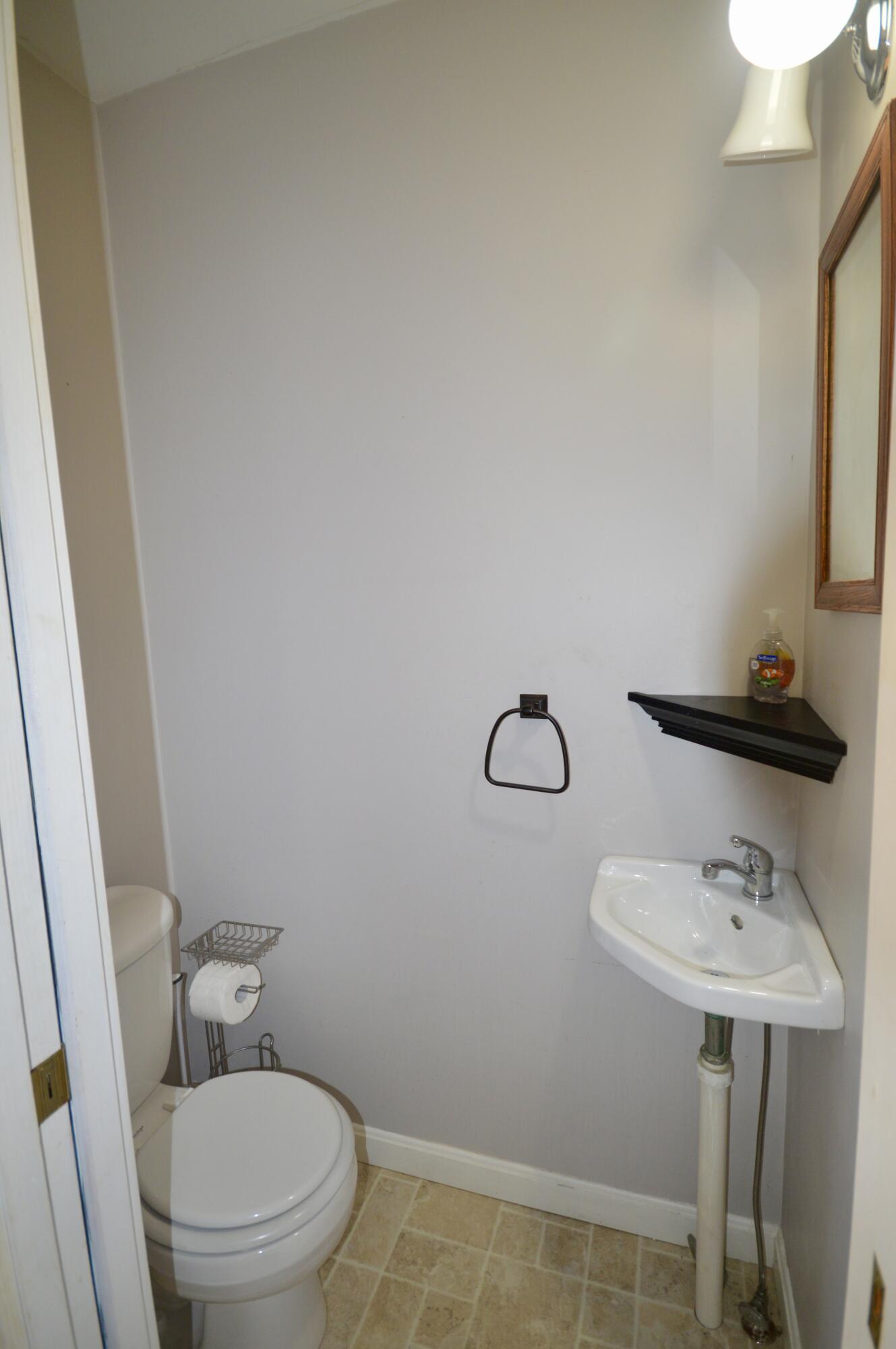 131 Parker Street Brewer, ME 04412 - Photo 15 of 32 DSC_0062