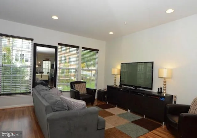 $420,000 | 22504 Phillips Street, Unit 503, Clarksburg, MD 20871