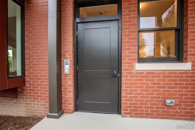 $425,000 | 6000 Washington Avenue, Unit 102, St. Louis, MO 63108