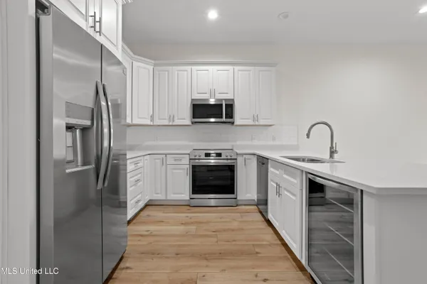 $569,900 | 124 Court Street, Unit 206, Bay St. Louis, MS 39520