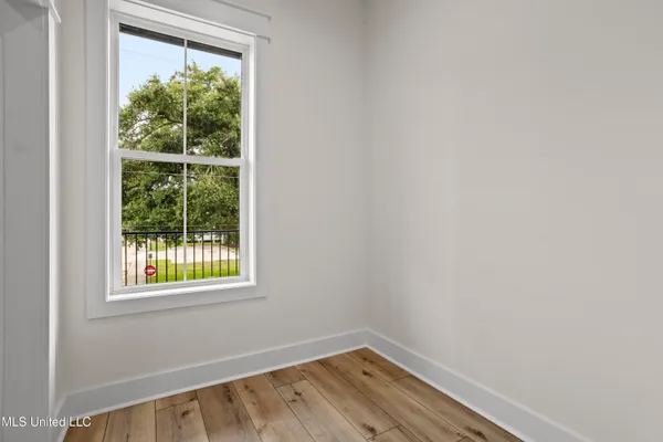 $569,900 | 124 Court Street, Unit 206, Bay St. Louis, MS 39520