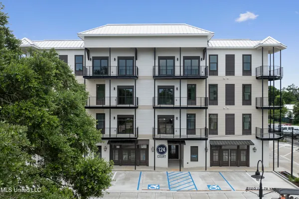 $569,900 | 124 Court Street, Unit 206, Bay St. Louis, MS 39520