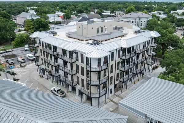 $569,900 | 124 Court Street, Unit 206, Bay St. Louis, MS 39520