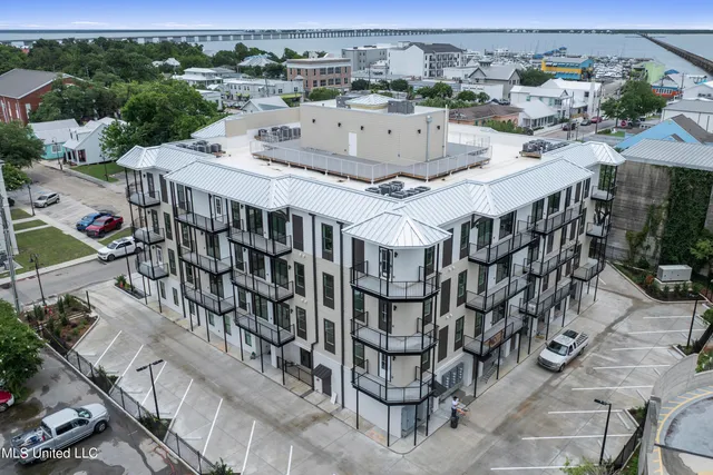 $619,900 | 124 Court Street, Unit 206, Bay St. Louis, MS 39520