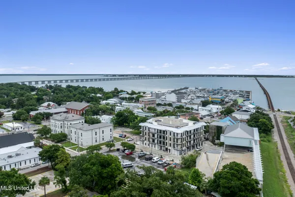 $569,900 | 124 Court Street, Unit 206, Bay St. Louis, MS 39520