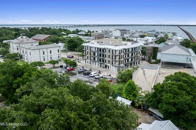 $619,900 | 124 Court Street, Unit 206, Bay St. Louis, MS 39520
