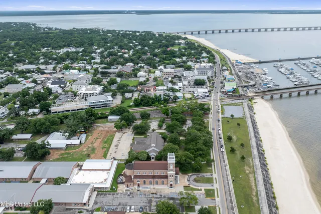 $619,900 | 124 Court Street, Unit 206, Bay St. Louis, MS 39520