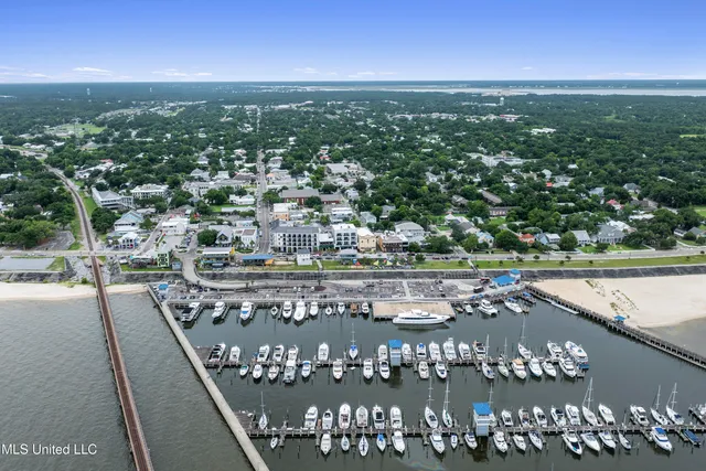 $619,900 | 124 Court Street, Unit 206, Bay St. Louis, MS 39520