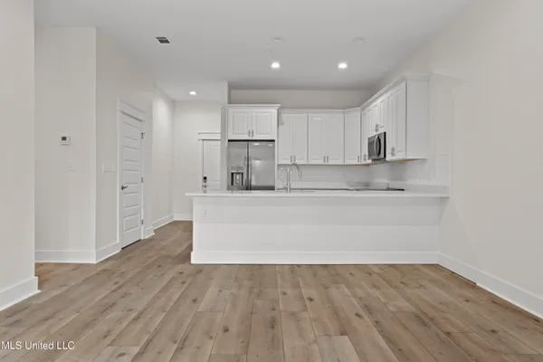 $569,900 | 124 Court Street, Unit 206, Bay St. Louis, MS 39520