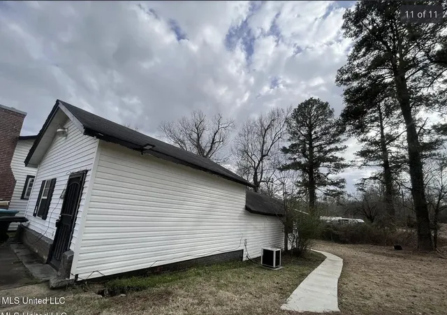 $129,900 | 1289 South Street, Grenada, MS 38901