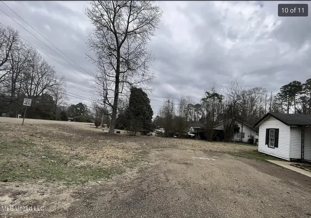 $129,900 | 1289 South Street, Grenada, MS 38901