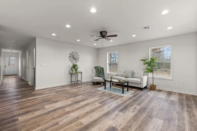 $373,900 | 6645 Parish Drive, Nunnelly, TN 37137