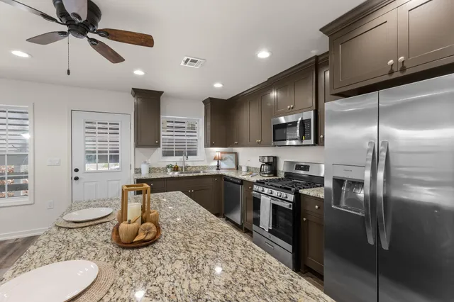 $373,900 | 6645 Parish Drive, Nunnelly, TN 37137