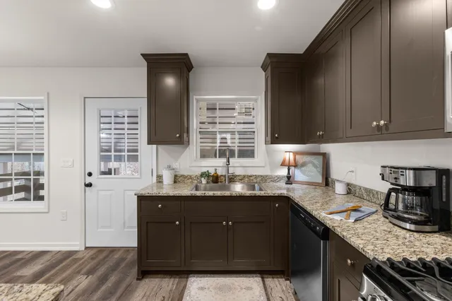 $373,900 | 6645 Parish Drive, Nunnelly, TN 37137