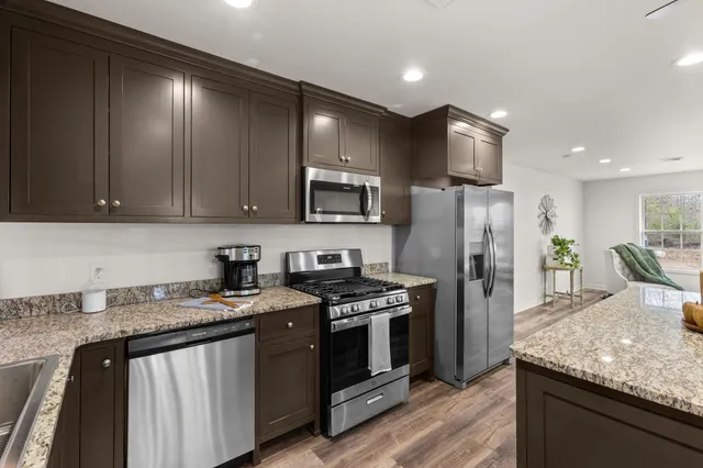 $373,900 | 6645 Parish Drive, Nunnelly, TN 37137