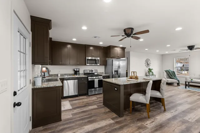 $373,900 | 6645 Parish Drive, Nunnelly, TN 37137