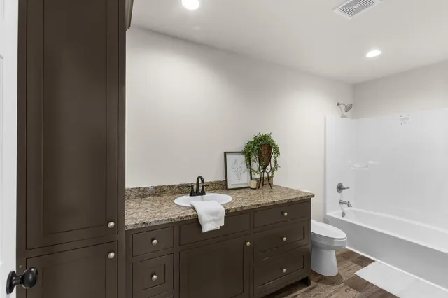 $373,900 | 6645 Parish Drive, Nunnelly, TN 37137