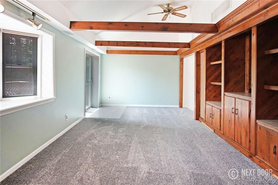 5789 Clarkston Road Clarkston, MI 48348 - Photo 23 of 37 GREAT ROOM WOOD BEAMS & BUILT-INS.jpg