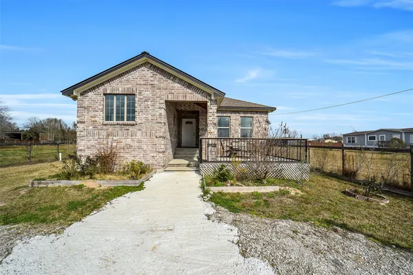 $2,000 | 1025 Arizona Drive, Cleveland, TX 77327