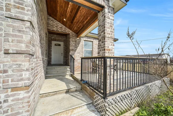 $2,000 | 1025 Arizona Drive, Cleveland, TX 77327