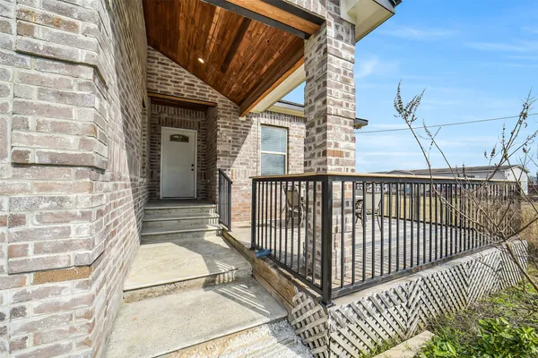 $2,000 | 1025 Arizona Drive, Cleveland, TX 77327