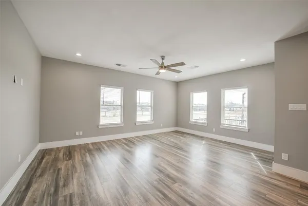 $2,000 | 1025 Arizona Drive, Cleveland, TX 77327